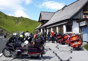 Wings4Wingers with friends in the Alps
